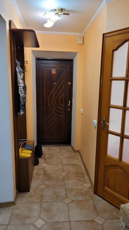 Апартаменти На Проспекті. Khmelʼnytsʼkyy Dış mekan fotoğraf